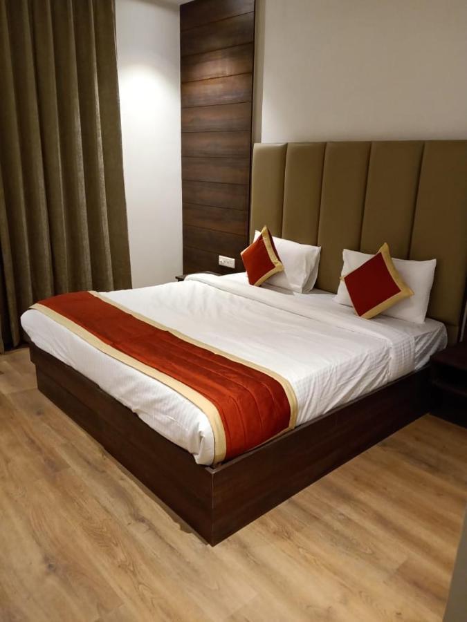 Hotel Sourav Park Inn Agra Agra  Εξωτερικό φωτογραφία