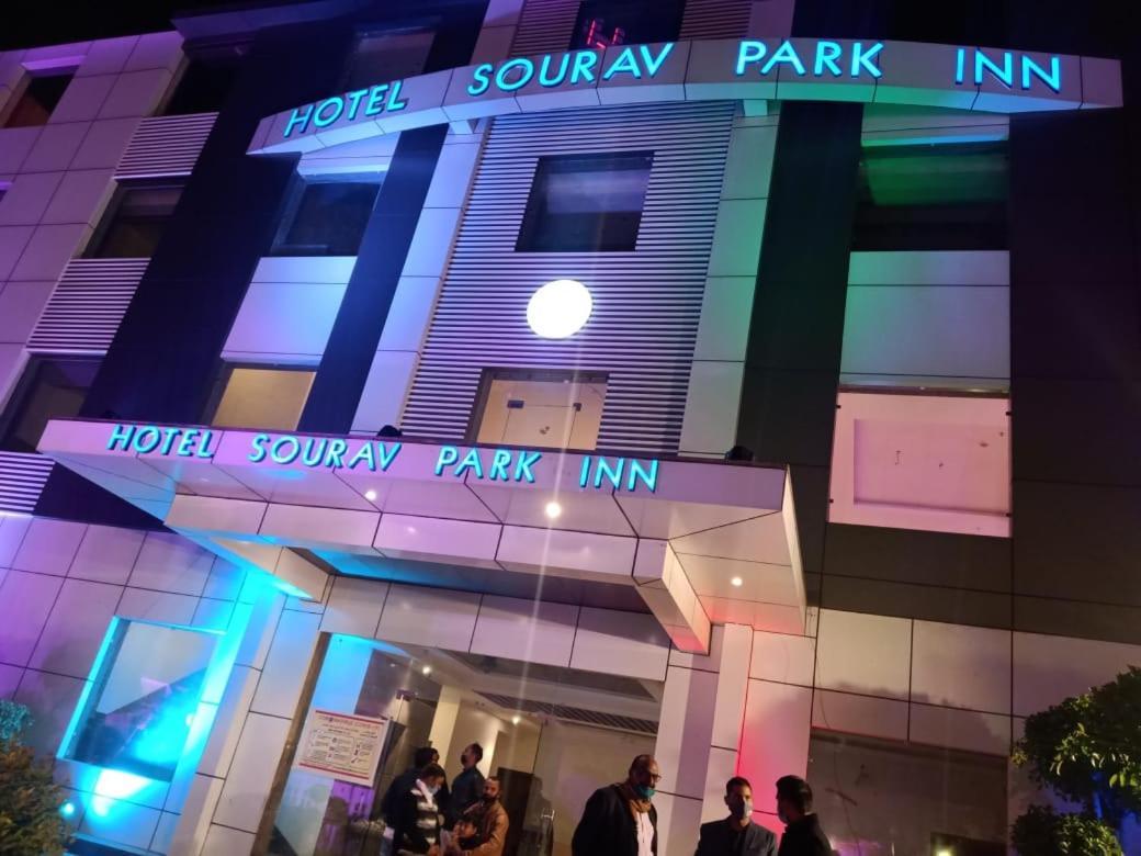 Hotel Sourav Park Inn Agra Agra  Εξωτερικό φωτογραφία