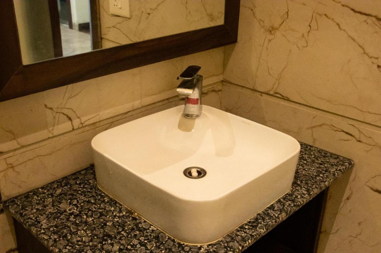 Hotel Sourav Park Inn Agra Agra  Εξωτερικό φωτογραφία