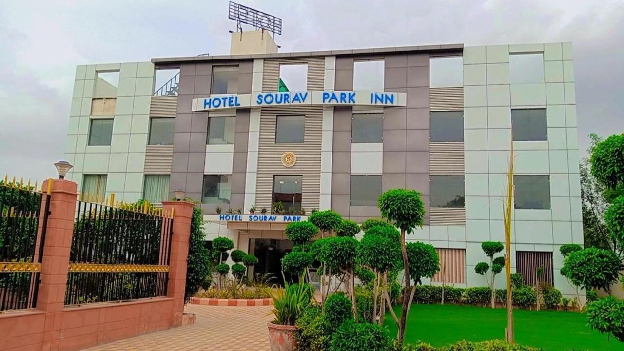 Hotel Sourav Park Inn Agra Agra  Εξωτερικό φωτογραφία
